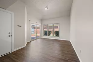 1409 Golden Gate Dr, Carrollton, TX 75007 - Photo 10