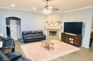 629 E Sheila Cir, Joshua, TX 76058 - Photo 6