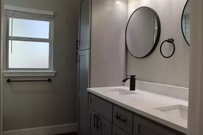 10922 Limestone Drive, Balch Springs, TX 75180 - Photo 12