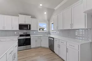 1313 Red Rock Rd, Hewitt, TX 76643 - Photo 12