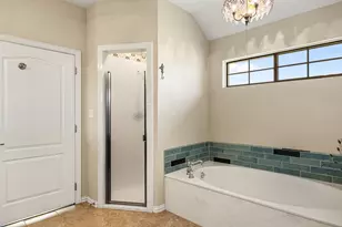 1621 Rockview Dr, Granbury, TX 76049 - Photo 20