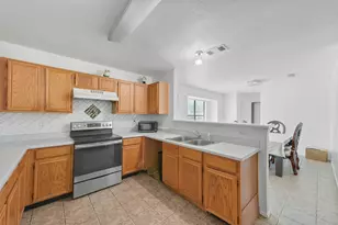 925 Clover Hill Ln, Cedar Hill, TX 75104 - Photo 8