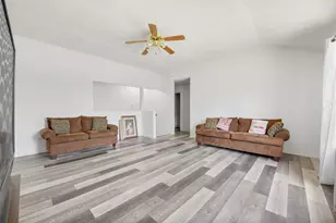 925 Clover Hill Ln, Cedar Hill, TX 75104 - Photo 22