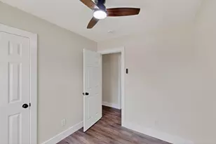 10142 Pebble Valley Ln, Dallas, TX 75217 - Photo 32