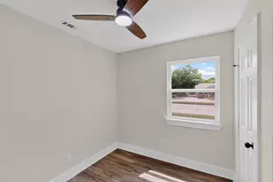 10142 Pebble Valley Ln, Dallas, TX 75217 - Photo 30