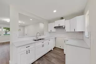 10142 Pebble Valley Ln, Dallas, TX 75217 - Photo 16