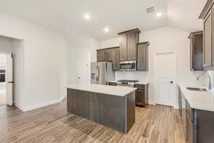 7729 Oakmeade St, Joshua, TX 76058 - Photo 14