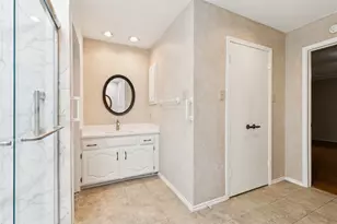 9809 Chandler Ct, Dallas, TX 75243 - Photo 6