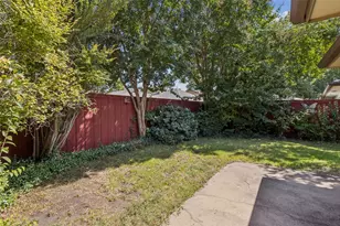 9809 Chandler Ct, Dallas, TX 75243 - Photo 24