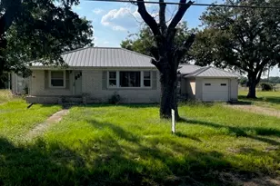 1001 S Fairway St, Fairfield, TX 75840 - Photo 2