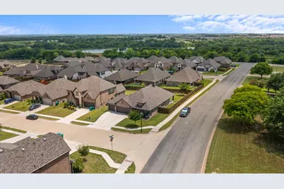 2612 Saint Lawrence Drive, Sherman, TX 75092 - Photo 2