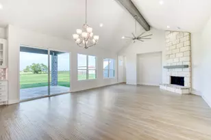 1376 Shadow Lakes Dr, Wills Point, TX 75169 - Photo 4