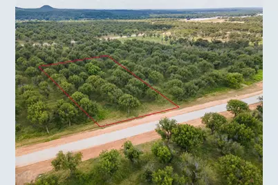 2155 E Landings N, Granbury, TX 76049 - Photo 4