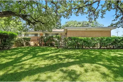 1502 Westcrest Drive, Arlington, TX 76013 - Photo 1