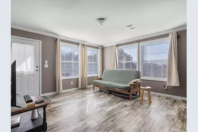 411 N Lake Shore Circle, Lake Bridgeport, TX 76426 - Photo 10