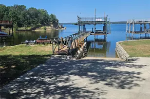 411 N Lake Shore Cir, Lake Bridgeport, TX 76426 - Photo 6