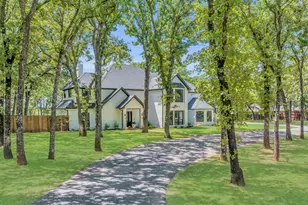 7004 Ledbetter Rd, Arlington, TX 76001 - Photo 2