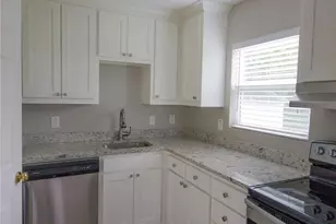 1109 Edgefield Dr, Garland, TX 75040 - Photo 10