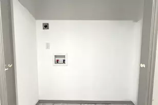 9747 Whitehurst Dr, Dallas, TX 75243 - Photo 16