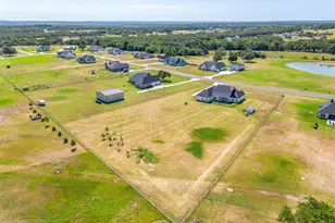 1053 Paradise Pkwy, Poolville, TX 76487 - Photo 38