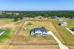 1053 Paradise Pkwy, Poolville, TX 76487 - Photo 34