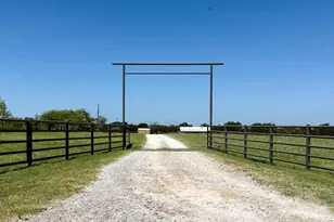 510 S Swanson Rd, Mineral Wells, TX 76067 - Photo 4