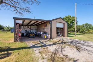 510 S Swanson Rd, Mineral Wells, TX 76067 - Photo 4