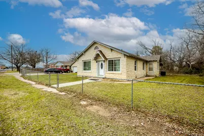 406 W Franklin Street, Alvord, TX 76225 - Photo 2