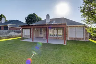 4611 Paddington Ln, Grand Prairie, TX 75052 - Photo 10