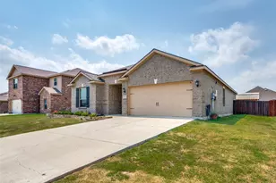 3015 Watercrest Dr, Sanger, TX 76266 - Photo 2