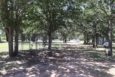 2642 Huddleston, Sunset, TX 76270 - Photo 30