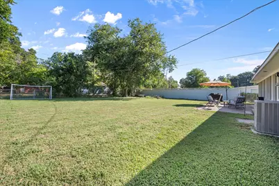 808 Marengo Street, Cleburne, TX 76033 - Photo 6