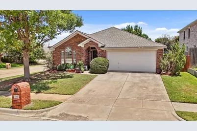 7425 Grass Valley Trail, Fort Worth, TX 76123 - Photo 2