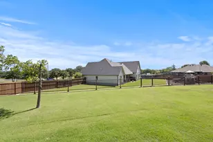 1611 N Mason St, Bowie, TX 76230 - Photo 36