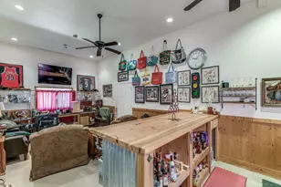 392 Mt Pleasant Rd, Valley View, TX 76272 - Photo 10