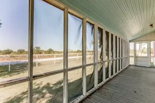 392 Mt Pleasant Rd, Valley View, TX 76272 - Photo 22