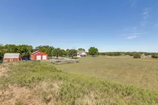 392 Mt Pleasant Rd, Valley View, TX 76272 - Photo 26