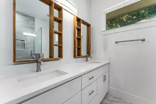 916 S Montreal Ave, Dallas, TX 75208 - Photo 16