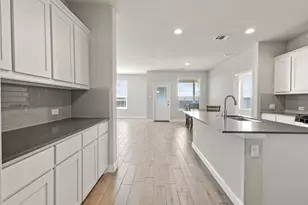 204 Dunmore Dr, Fort Worth, TX 76052 - Photo 6