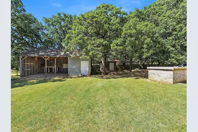 404 Selma Road, Bowie, TX 76230 - Photo 18