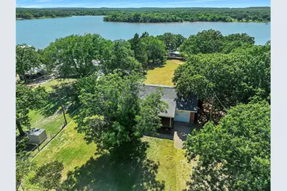 404 Selma Road, Bowie, TX 76230 - Photo 2