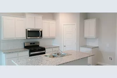 525 Pendleton Avenue, Keene, TX 76059 - Photo 2