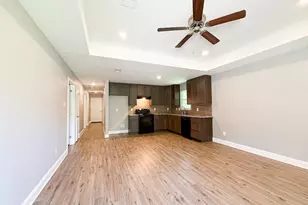 902 Cedar St, Commerce, TX 75428 - Photo 10