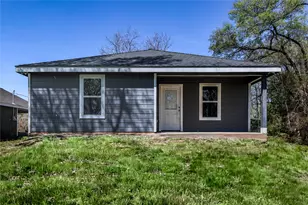 902 Cedar St, Commerce, TX 75428 - Photo 2