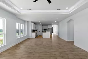 1013 Magnolia Ct, Springtown, TX 76082 - Photo 10