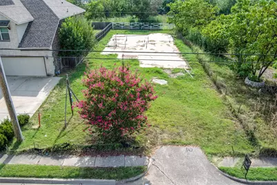 630 N Irving Heights Drive, Irving, TX 75061 - Photo 2