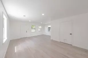 1509 Meadowcrest Dr, Garland, TX 75042 - Photo 8