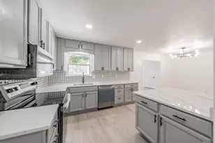 1509 Meadowcrest Dr, Garland, TX 75042 - Photo 10