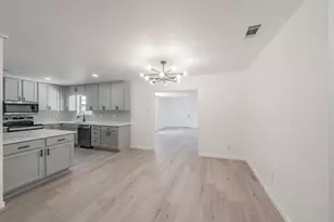 1509 Meadowcrest Dr, Garland, TX 75042 - Photo 14