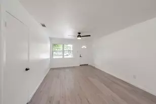 1509 Meadowcrest Dr, Garland, TX 75042 - Photo 18